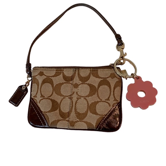 Coach Wristlet with “gem” flower keychain/charm - Picture 3 of 7